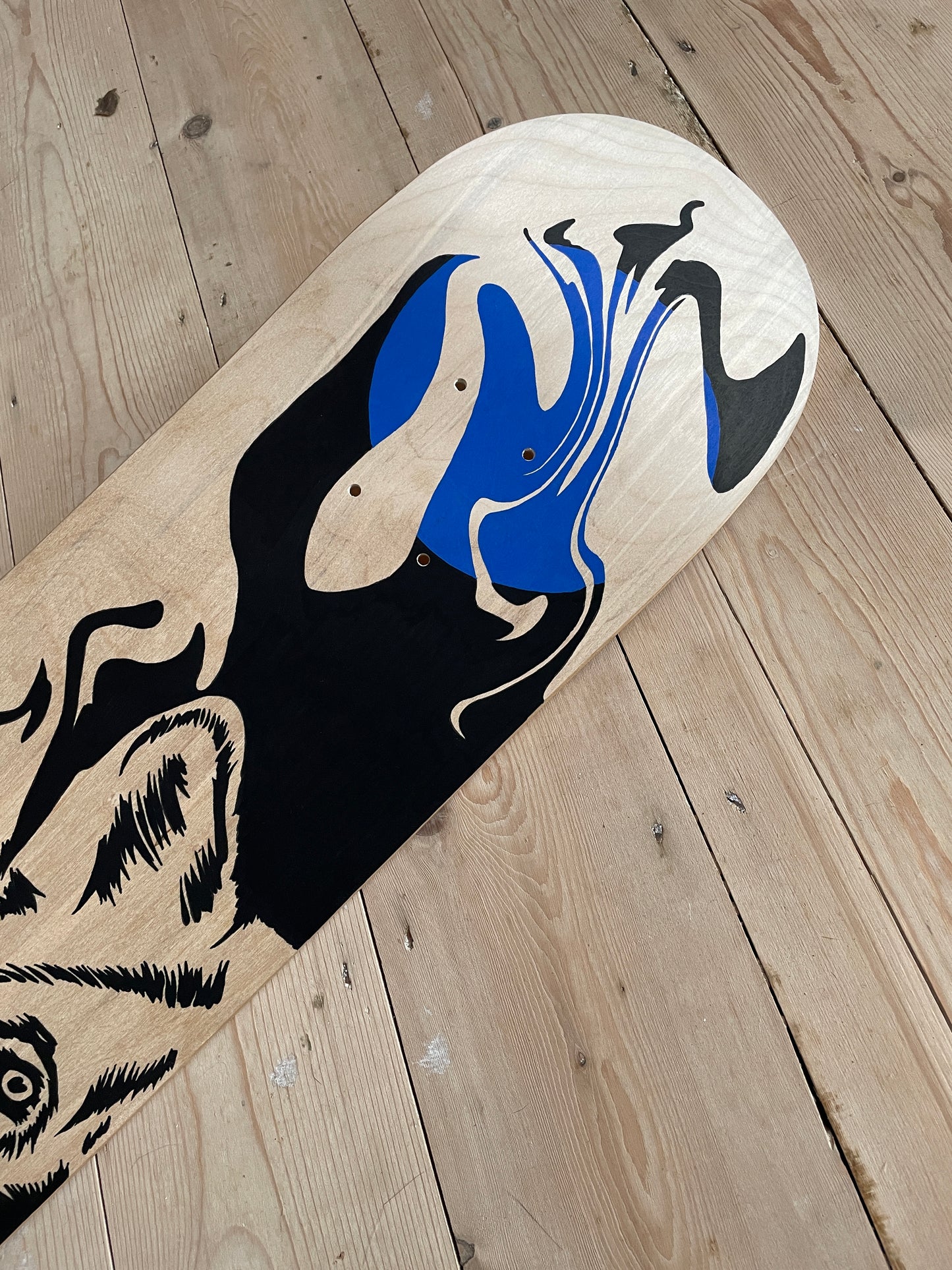 Howling Skateboard