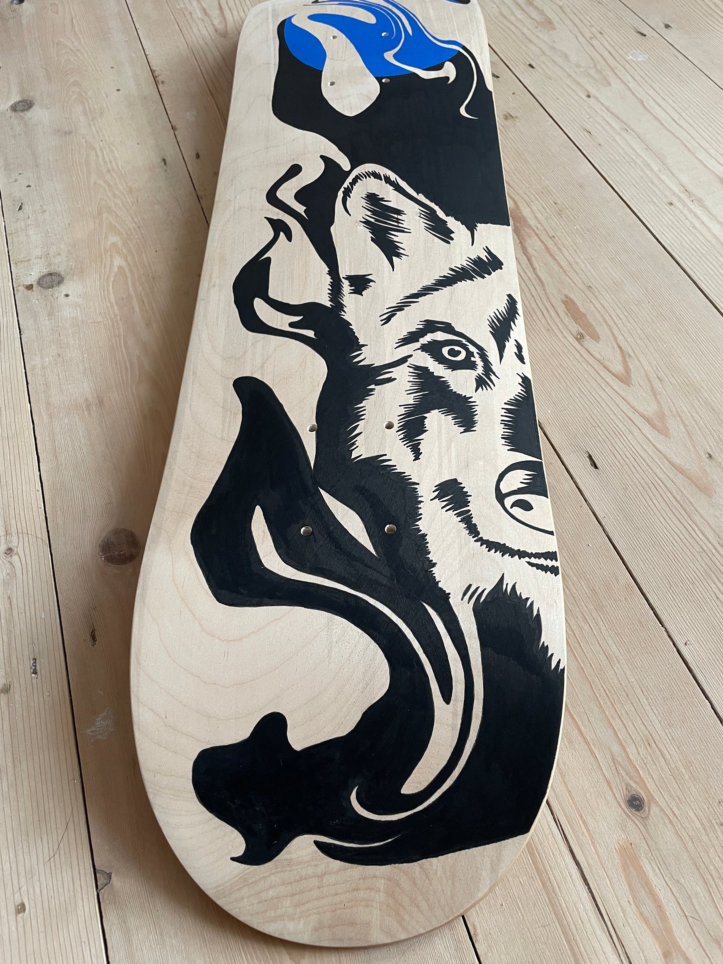 Howling Skateboard